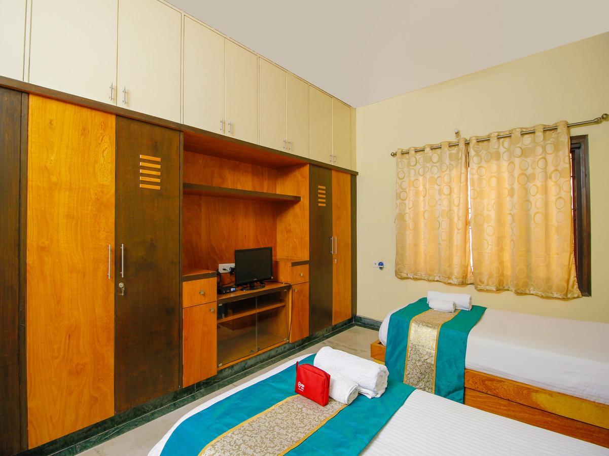 Balaji Residency Hotel Hyderabad Exterior photo