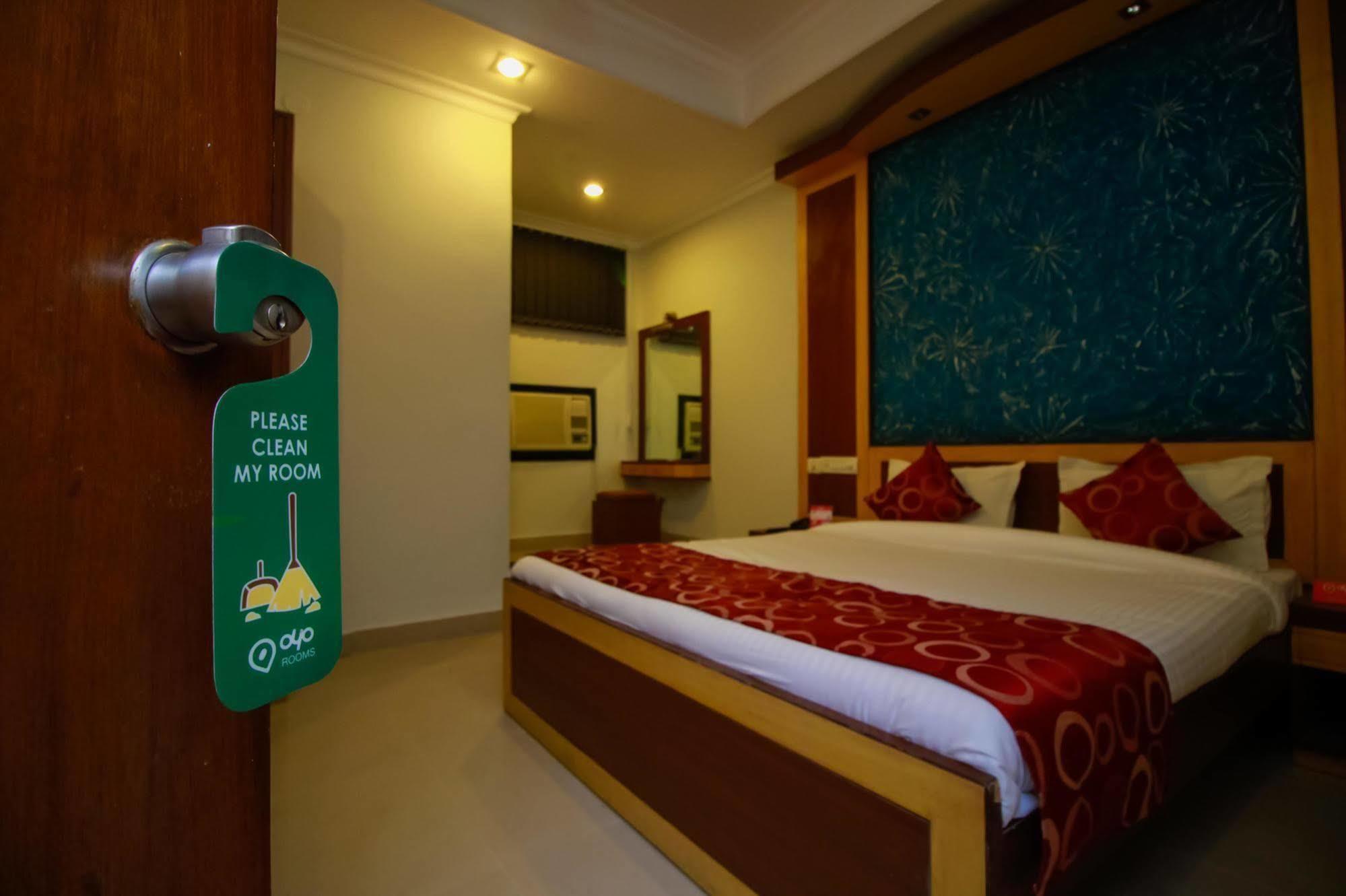 Balaji Residency Hotel Hyderabad Exterior photo