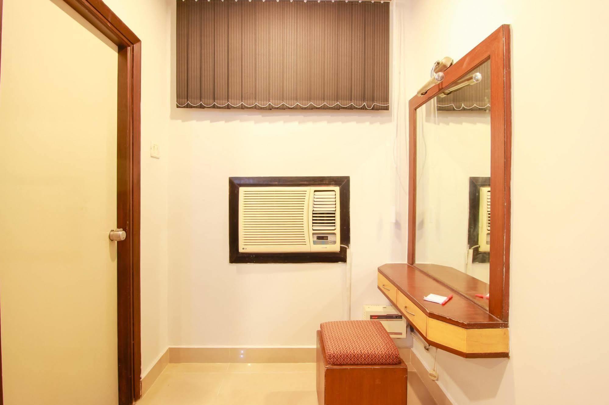 Balaji Residency Hotel Hyderabad Exterior photo